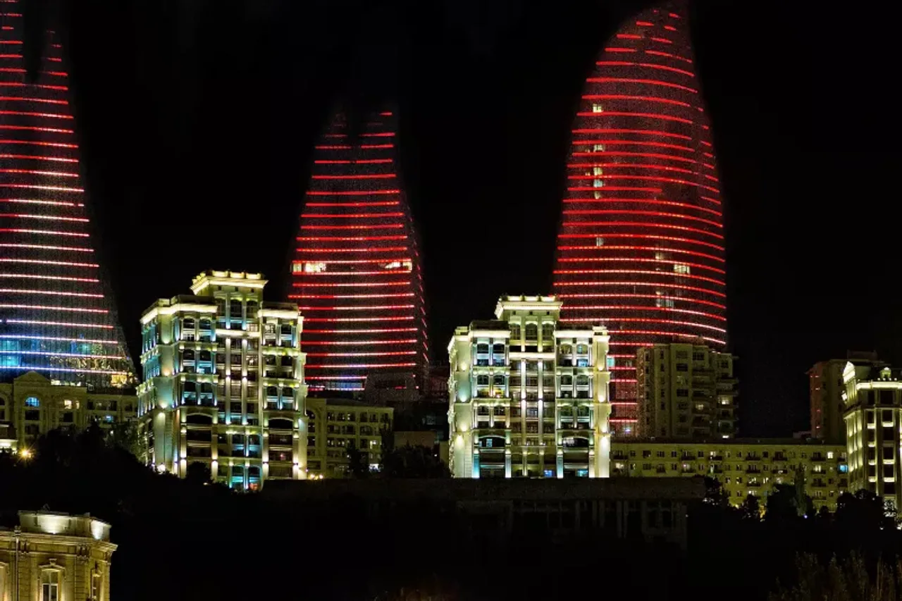 Fairmont Baku, Flame Towers — ภาพห้องพักและบรรยากาศ