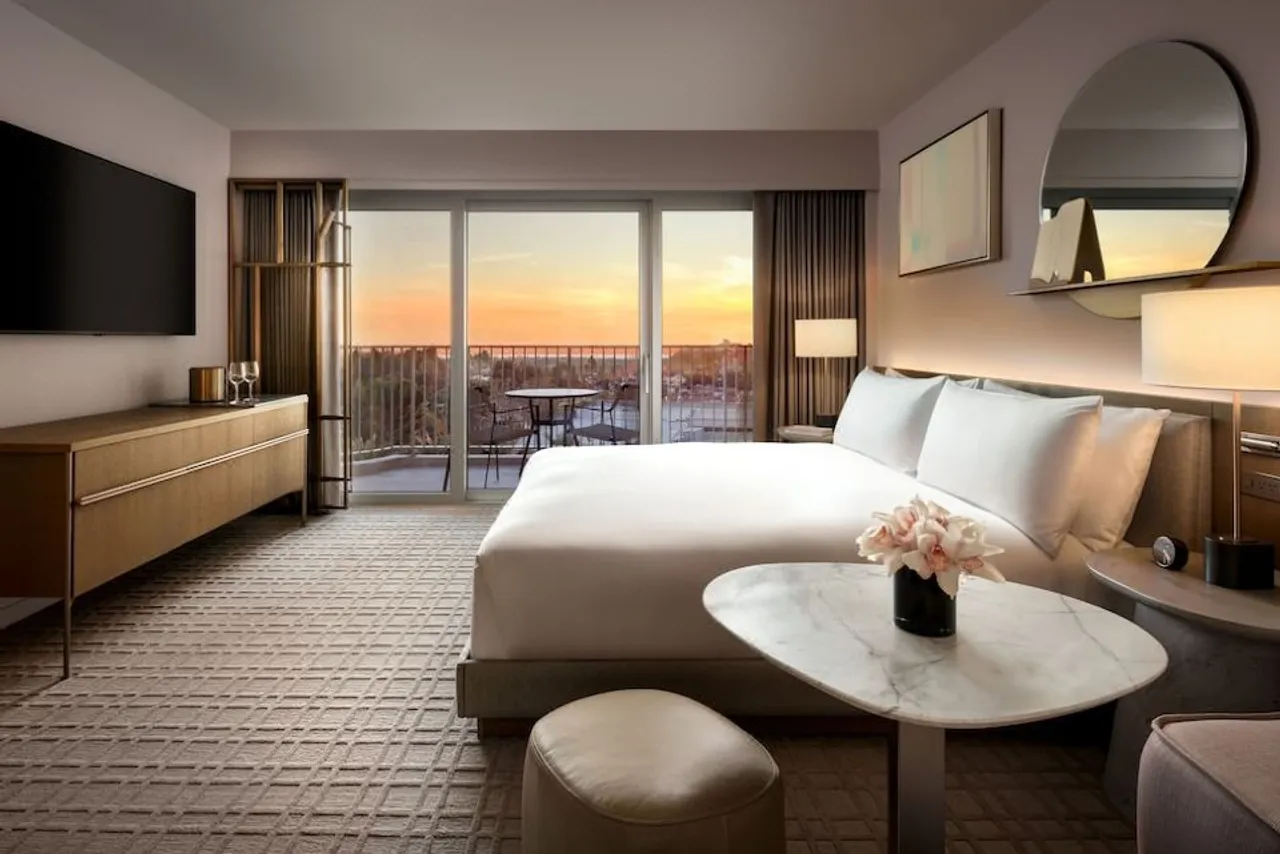 Fairmont Century Plaza — ภาพห้องพักและบรรยากาศ