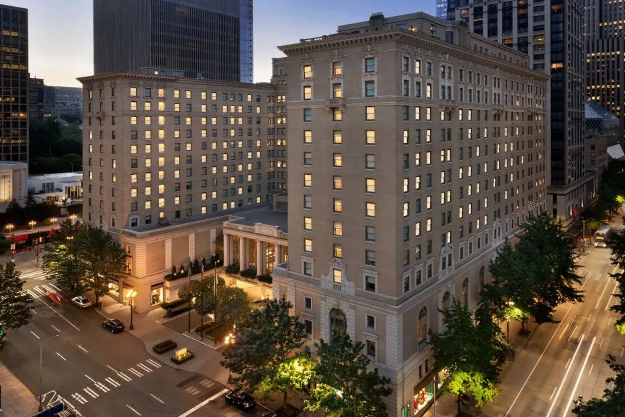 10 โรงแรมหรู 5 ดาวซีแอตเทิล — ที่พักลักชัวรีติด Pike Place/Waterfront (อัปเดต 2026)