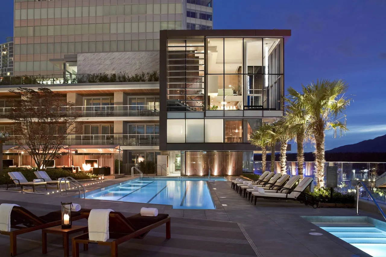 Fairmont Pacific Rim — rooms and atmosphere