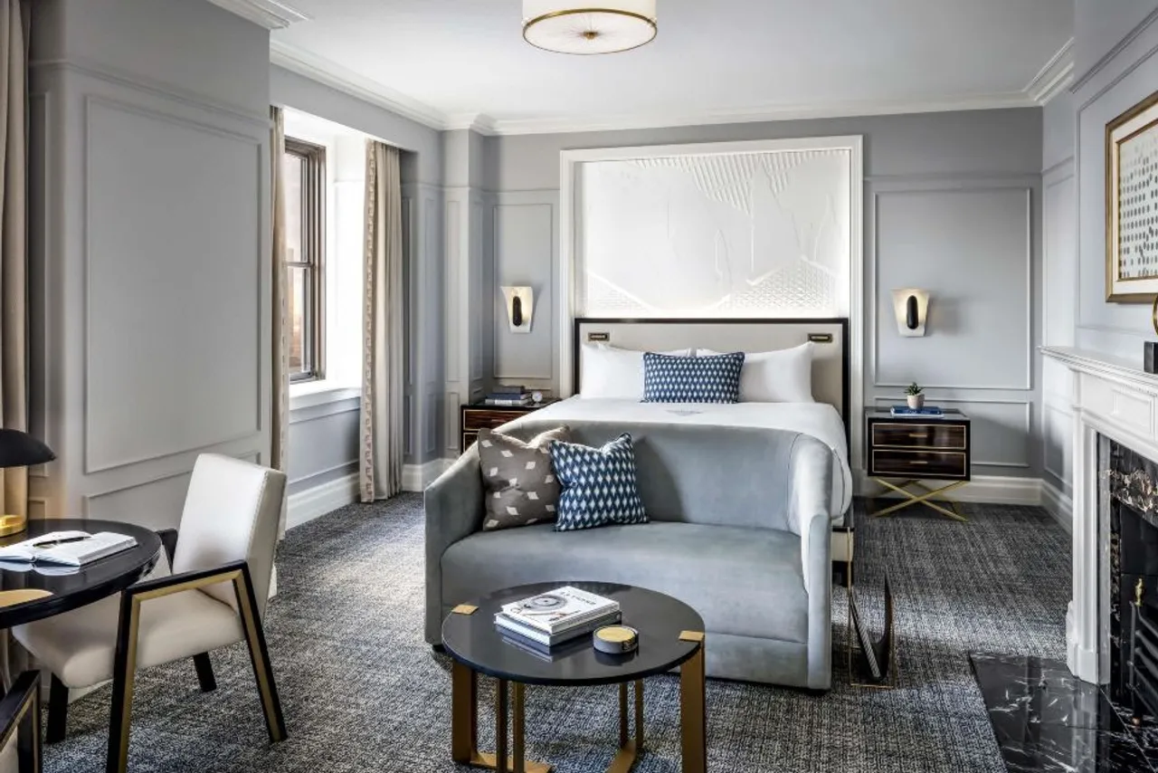 Fairmont Royal York — rooms and atmosphere