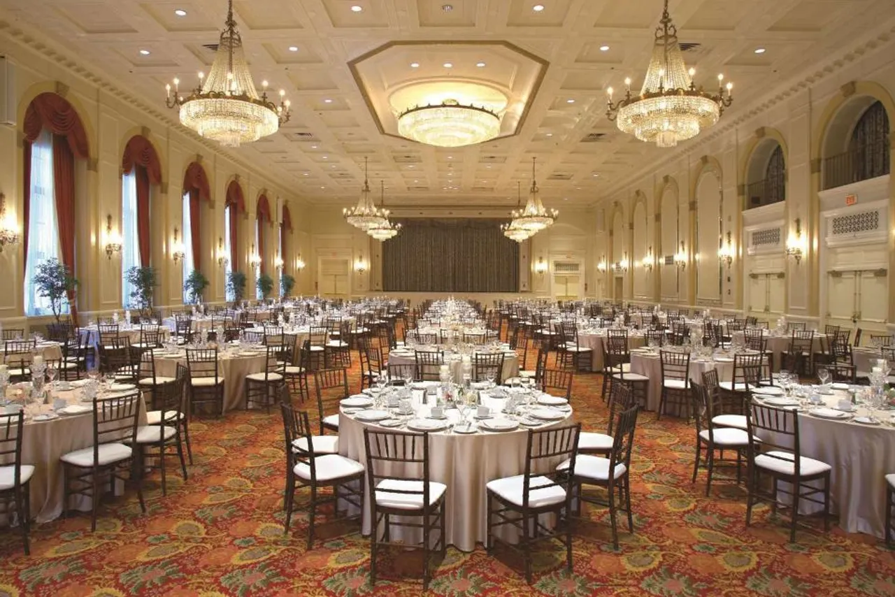 Fairmont Royal York — rooms and atmosphere