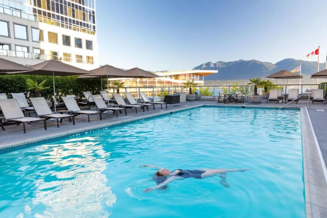 Fairmont Waterfront — ภาพห้องพักและบรรยากาศ