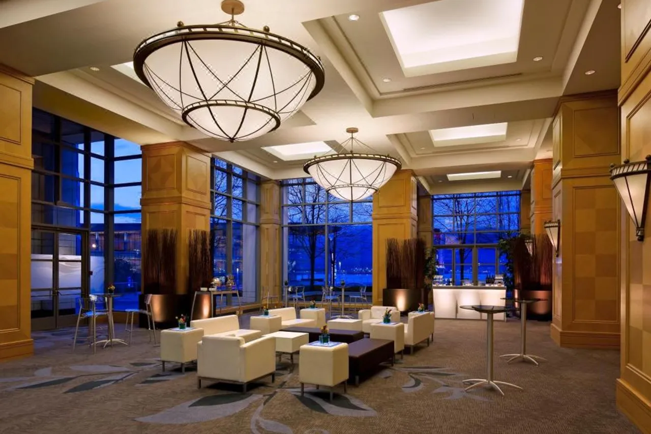 Fairmont Waterfront — ภาพห้องพักและบรรยากาศ