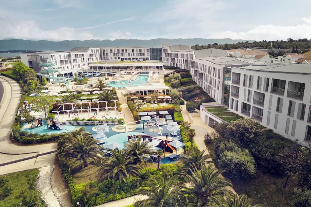 Falkensteiner Family Hotel Diadora — โรงแรมในซาดาร์