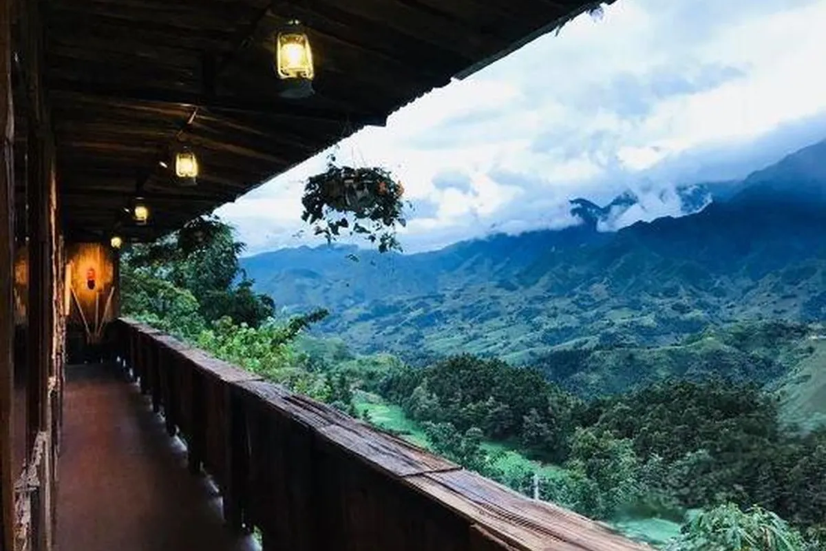 Fansipan Terrace Cafe and Homestay — rooms and atmosphere