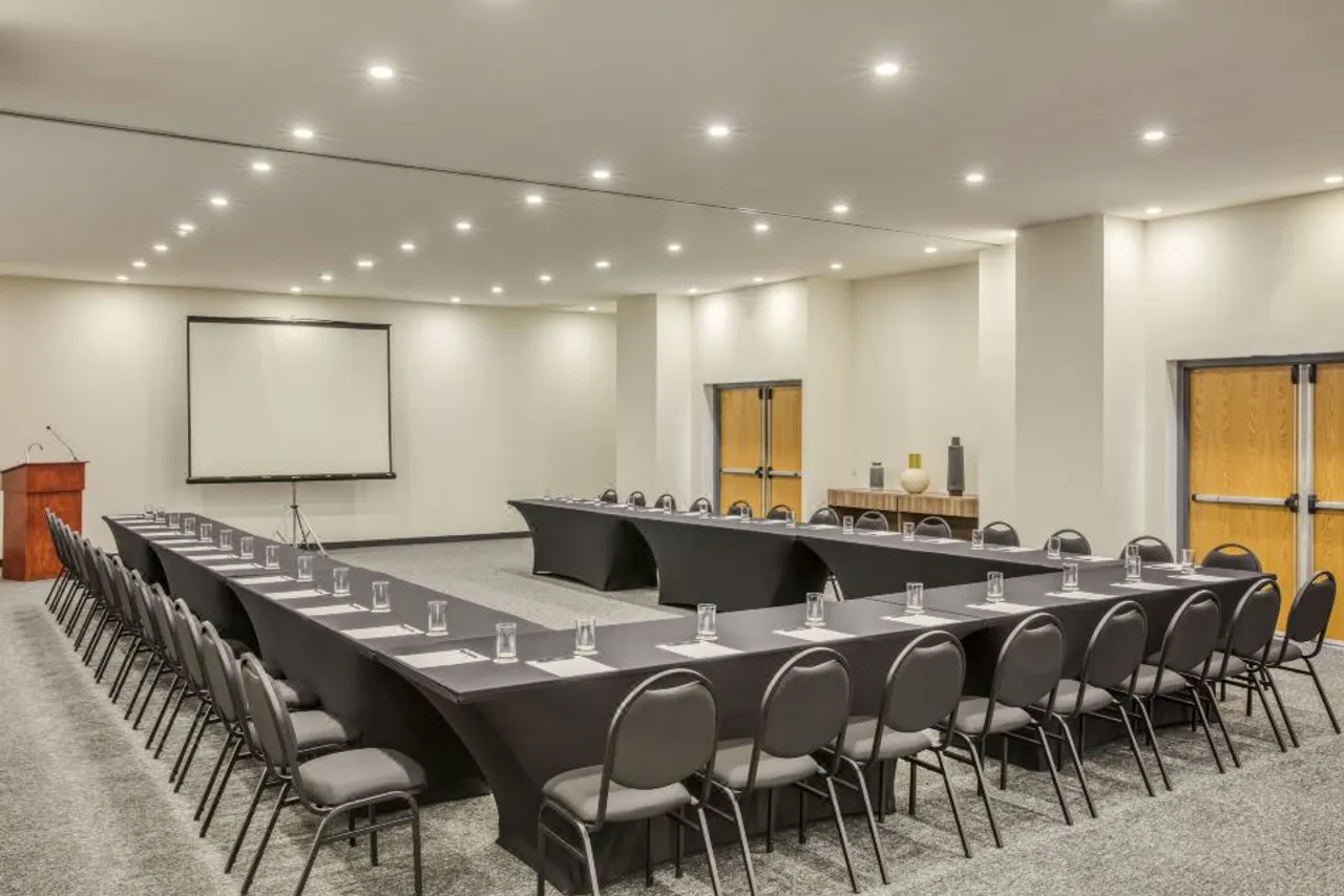 Fiesta Inn Guadalajara Periferico Poniente — ภาพห้องพักและบรรยากาศ