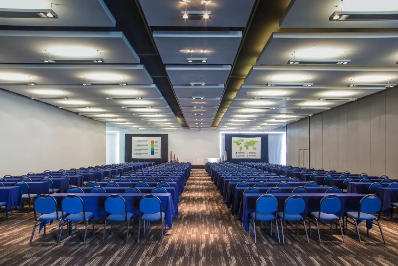 Fiesta Inn Monterrey Tecnologico — ภาพห้องพักและบรรยากาศ