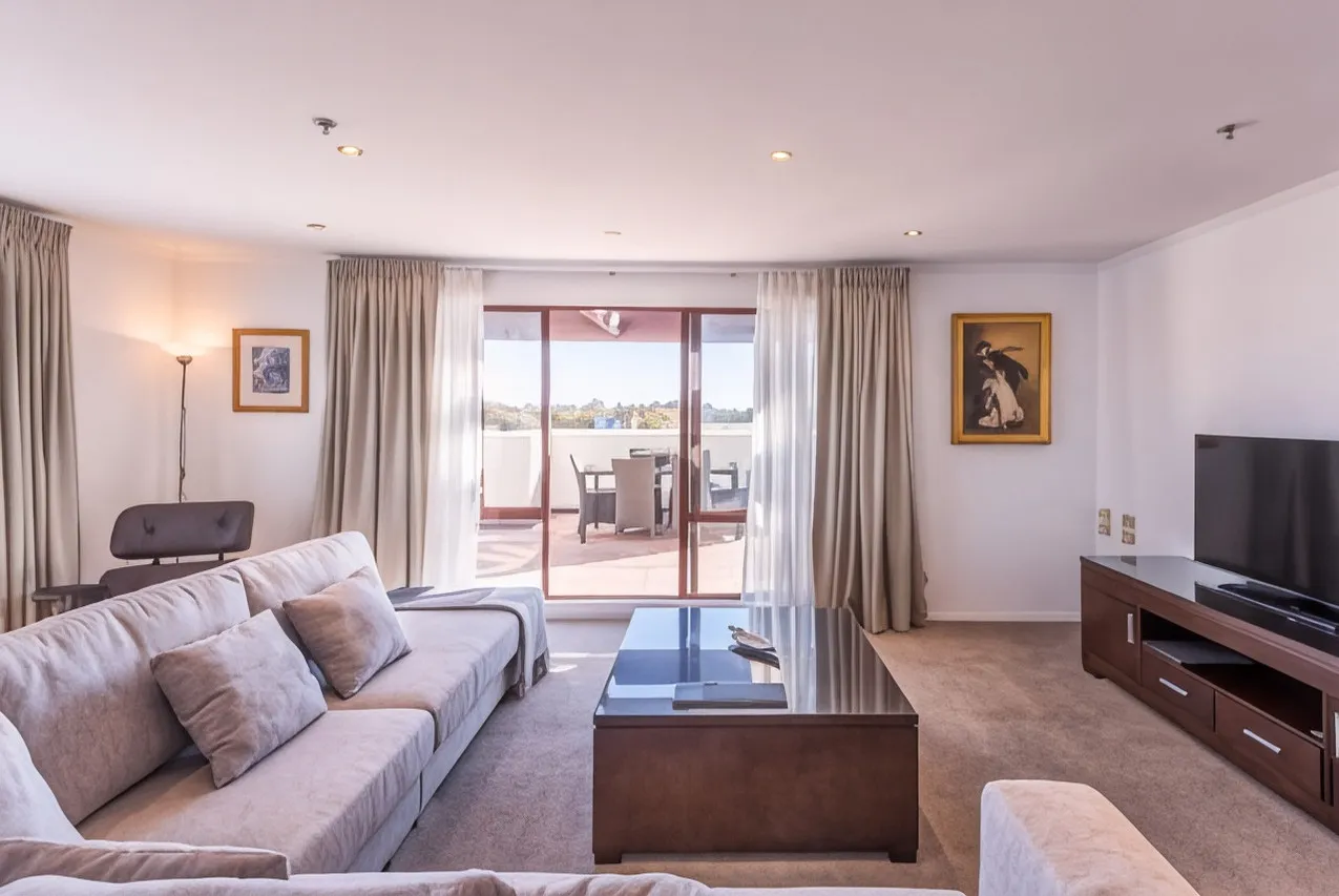 Fino Hotel & Suites — rooms and atmosphere