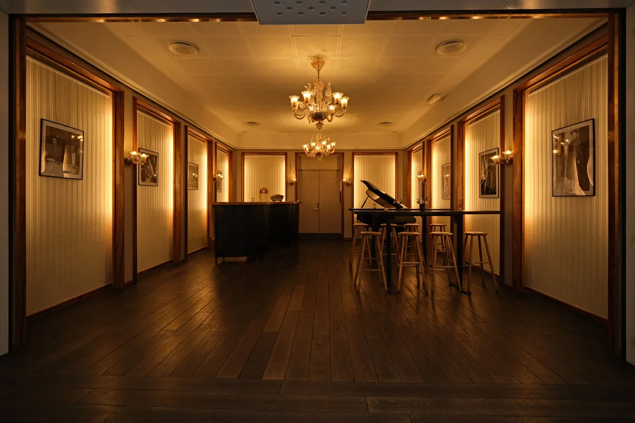 First Hotel Grand Odense — ภาพห้องพักและบรรยากาศ