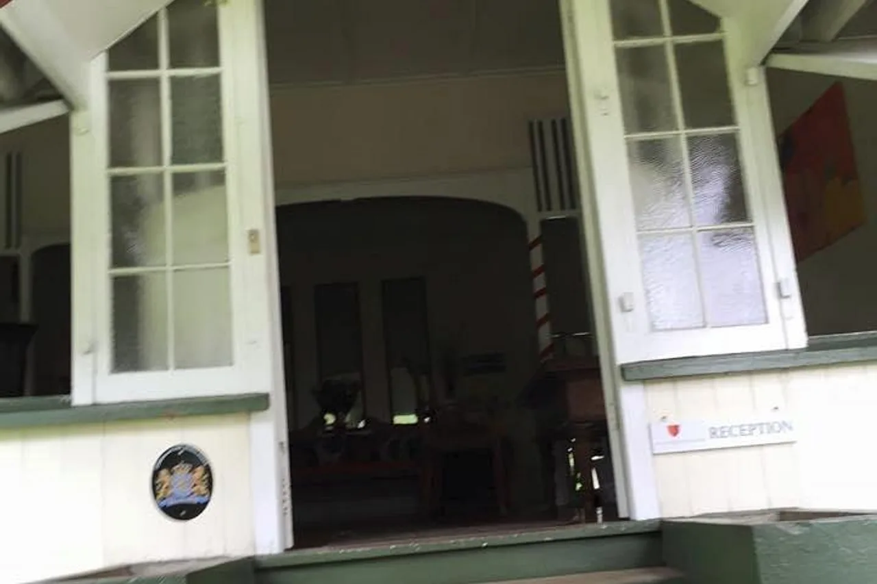 Five Princes Hotel — ภาพห้องพักและบรรยากาศ