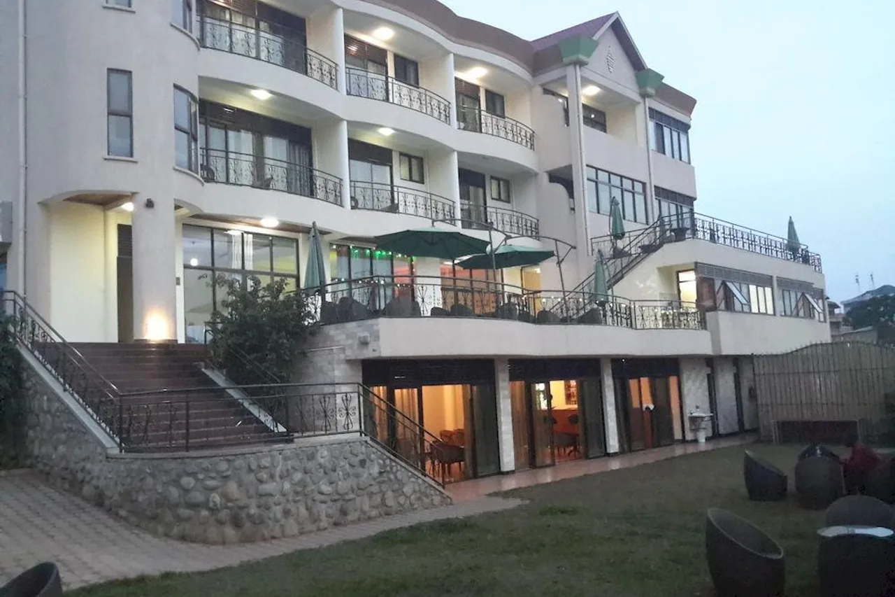 Five to Five Hotel — โรงแรมในคิกาลี