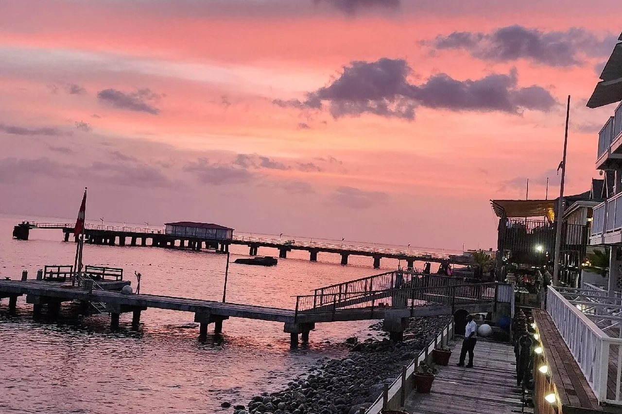 Fort Young Hotel &amp; Dive Resort — ภาพห้องพักและบรรยากาศ