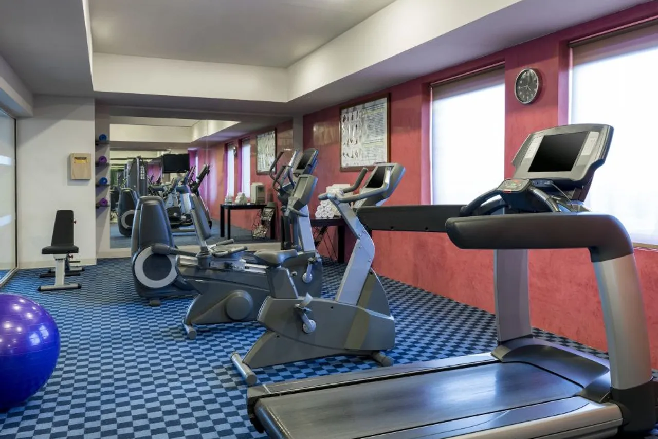 Four Points by Sheraton Monterrey Linda Vista — ภาพห้องพักและบรรยากาศ