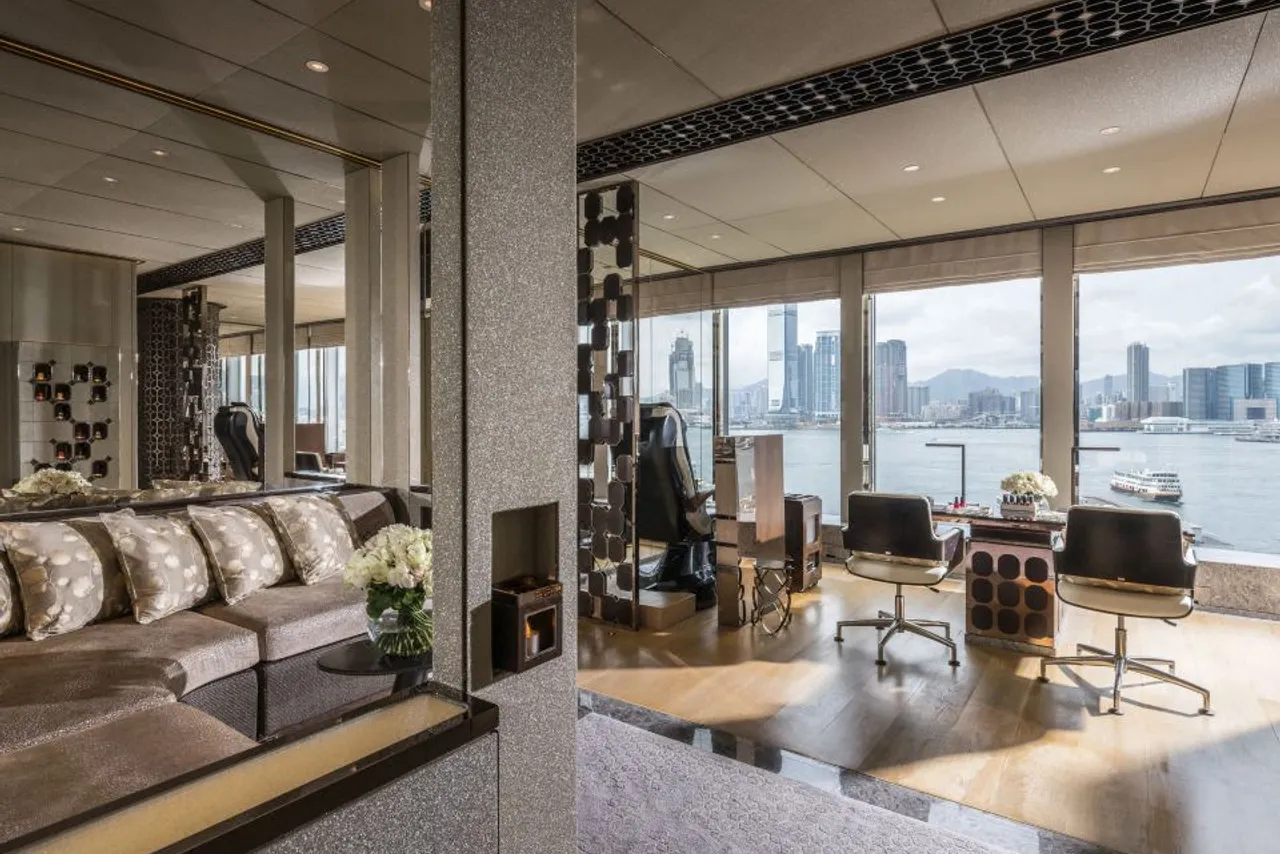 Four Seasons Hotel Hong Kong — ภาพห้องพักและบรรยากาศ