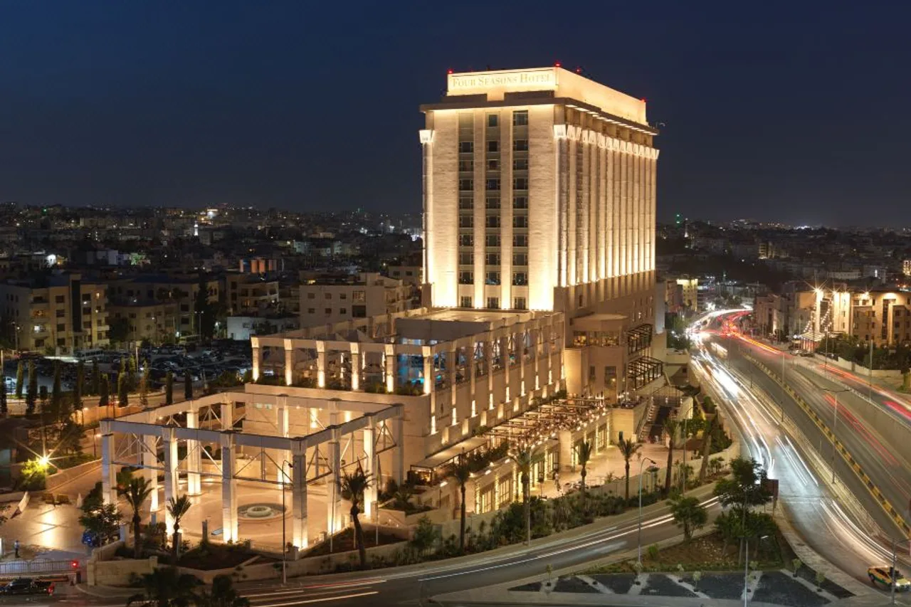 Four Seasons Hotel Amman — ภาพห้องพักและบรรยากาศ