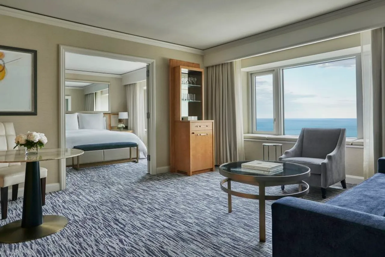 Four Seasons Hotel Chicago — ภาพห้องพักและบรรยากาศ