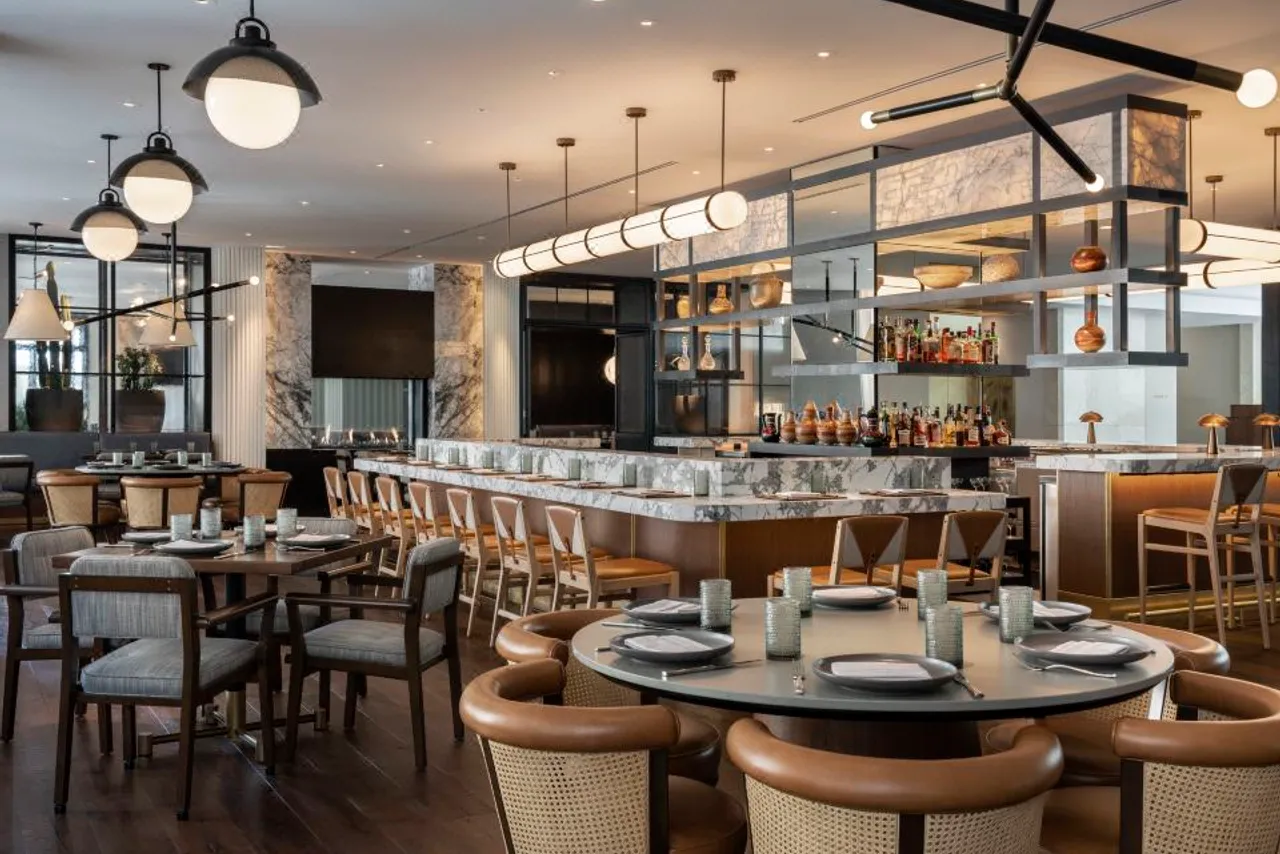 Four Seasons Hotel Houston — ภาพห้องพักและบรรยากาศ