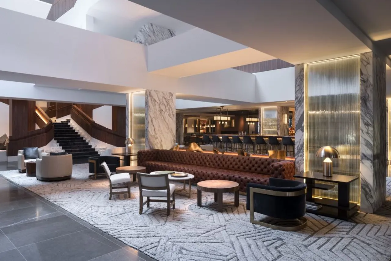 Four Seasons Hotel Houston — ภาพห้องพักและบรรยากาศ