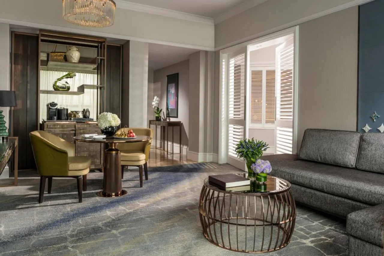 Four Seasons Hotel Singapore — ภาพห้องพักและบรรยากาศ