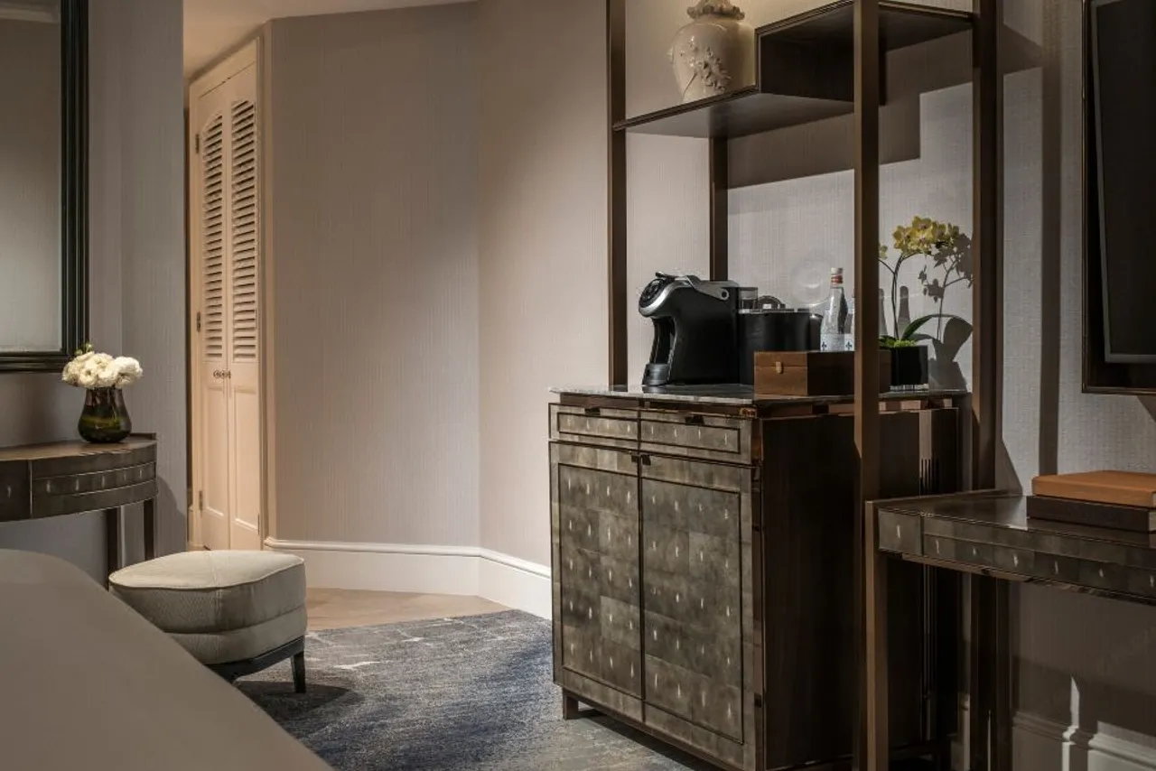 Four Seasons Hotel Singapore — ภาพห้องพักและบรรยากาศ