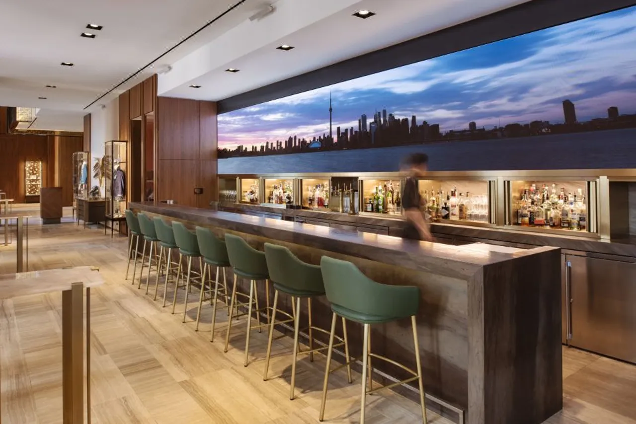 Four Seasons Hotel Toronto — ภาพห้องพักและบรรยากาศ