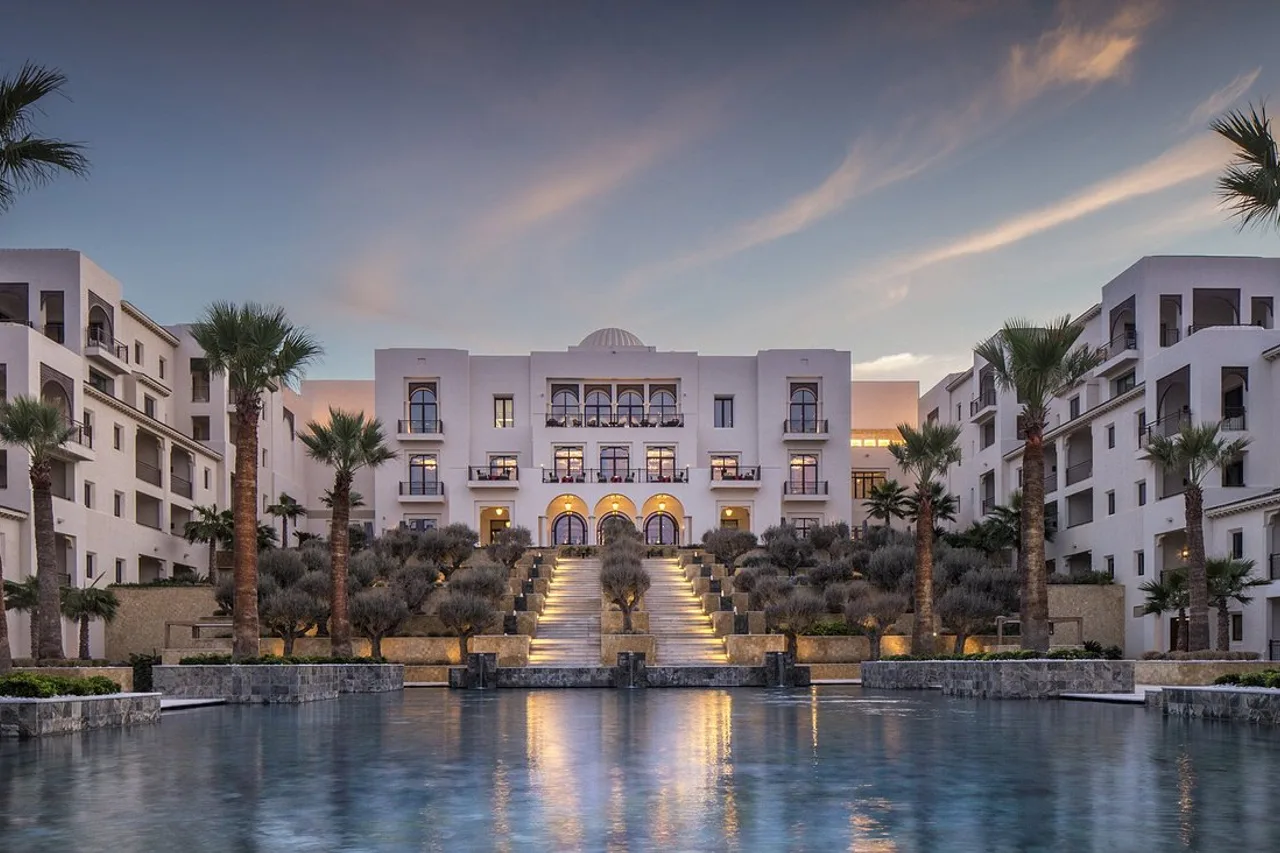 10 โรงแรมตูนิสน่าพักที่สุด — Medina UNESCO · Gammarth · Sidi Bou Said (รีวิวลึก 2026 + ซากเมือง Carthage 814 BCE)