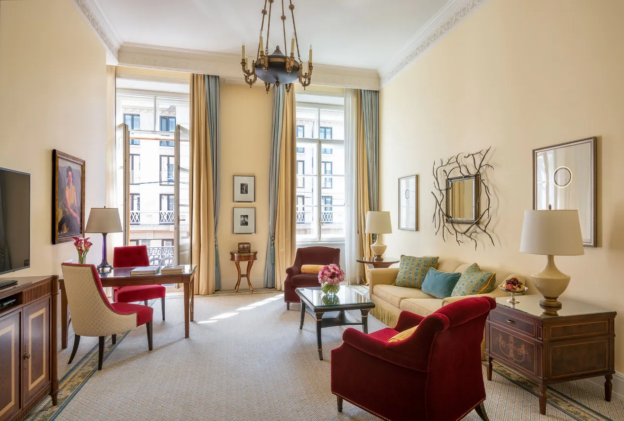 Four Seasons Hotel Lion Palace St. Petersburg — rooms and atmosphere