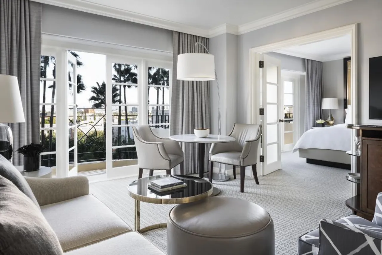 Four Seasons Hotel Los Angeles at Beverly Hills — ภาพห้องพักและบรรยากาศ