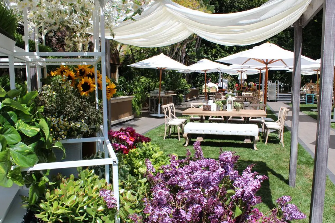 Four Seasons Hotel Los Angeles at Beverly Hills — ภาพห้องพักและบรรยากาศ