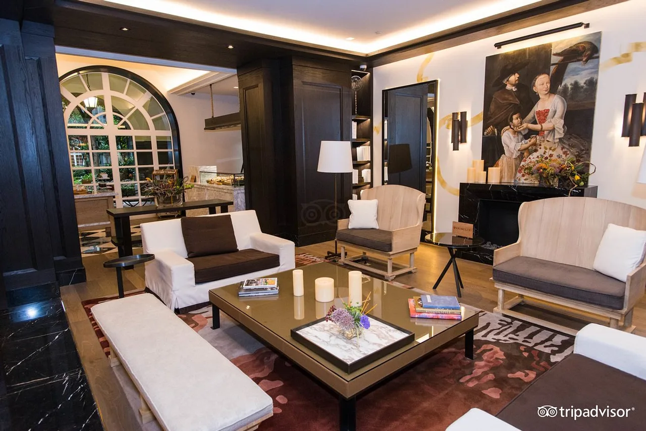 Four Seasons Hotel Mexico City — rooms and atmosphere