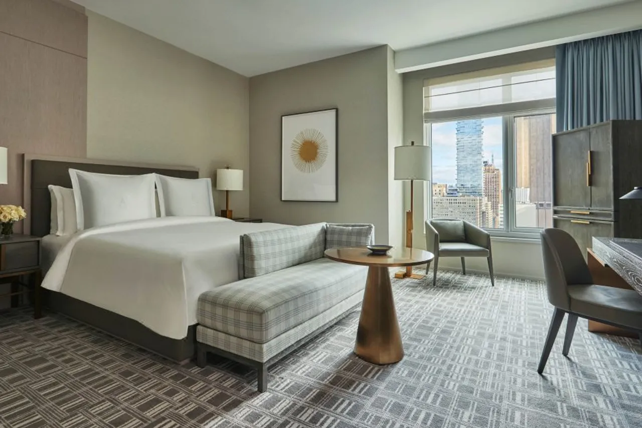 Four Seasons Hotel New York Downtown — โรงแรมในนิวยอร์ก