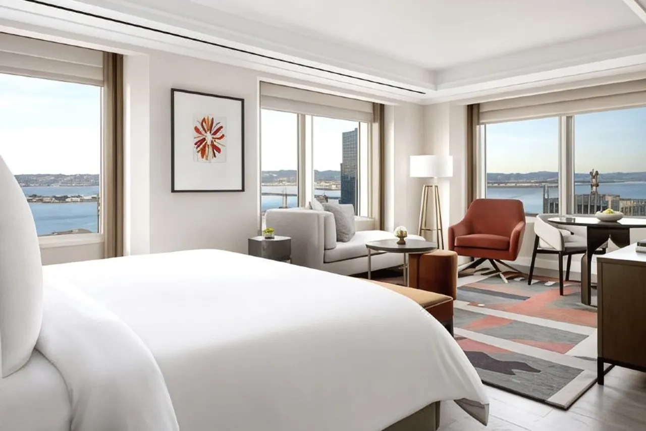 Four Seasons Hotel San Francisco at Embarcadero — ภาพห้องพักและบรรยากาศ