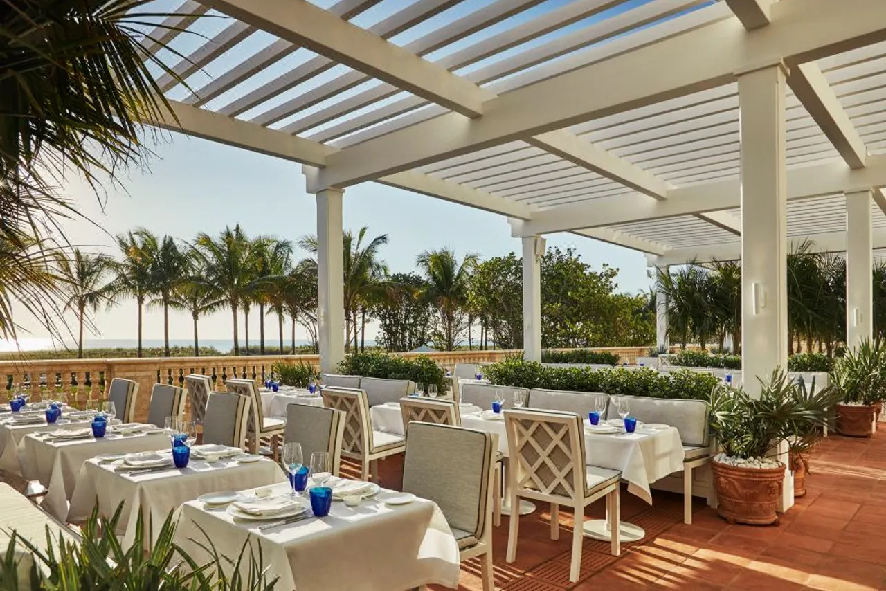 Four Seasons Hotel at The Surf Club — โรงแรมในไมอามี