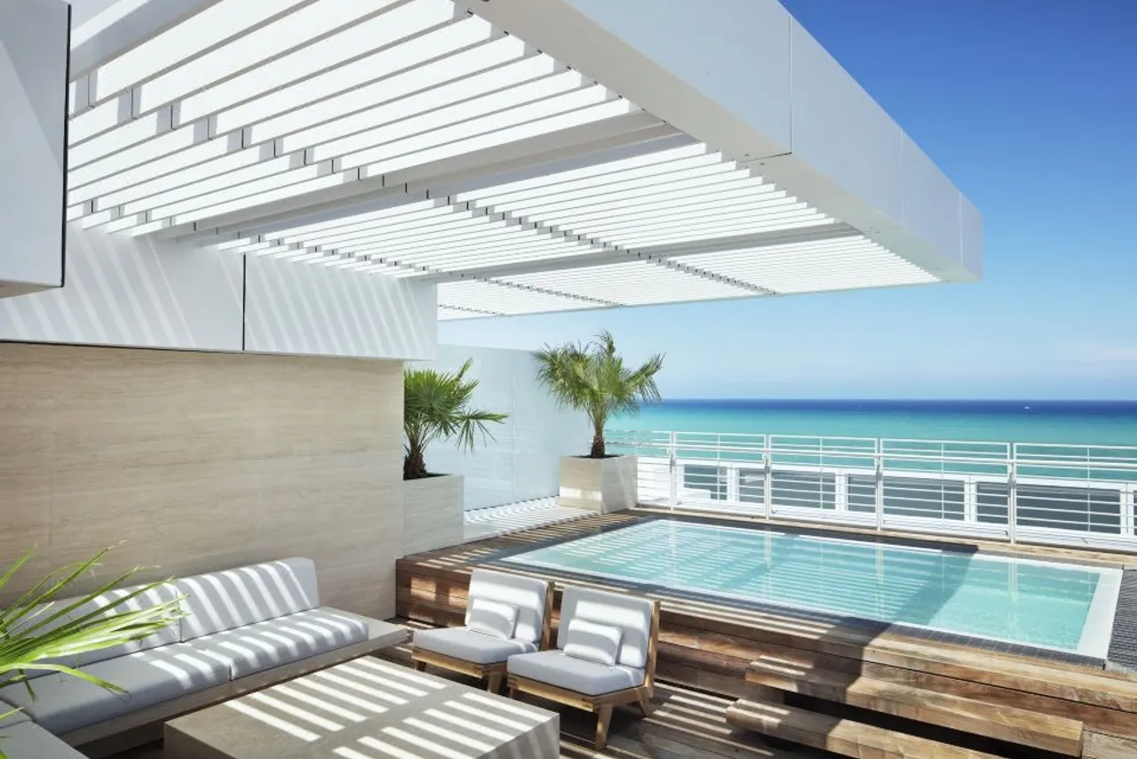 Four Seasons Hotel at The Surf Club — ภาพห้องพักและบรรยากาศ
