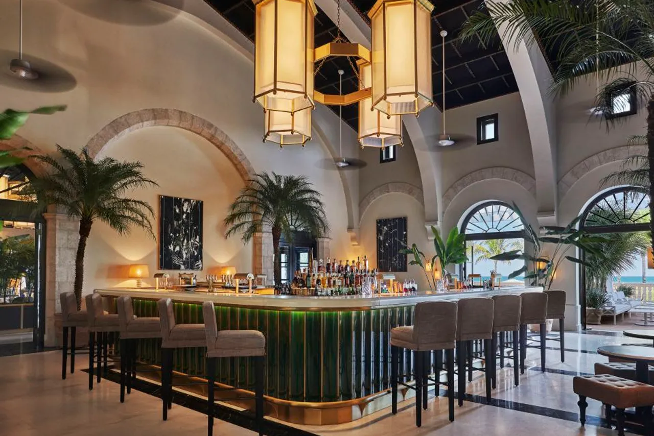 Four Seasons Hotel at The Surf Club — ภาพห้องพักและบรรยากาศ