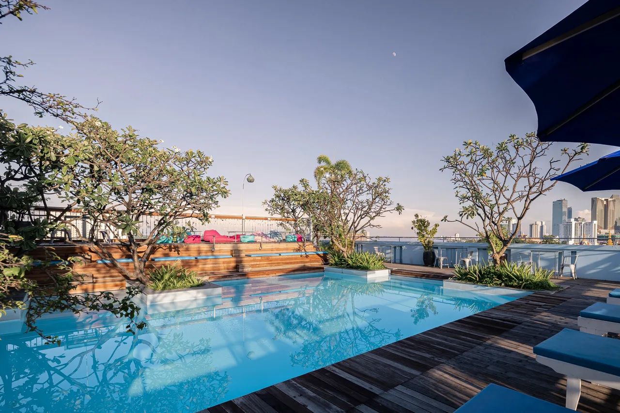 The Frangipani Royal Palace Hotel — ภาพห้องพักและบรรยากาศ