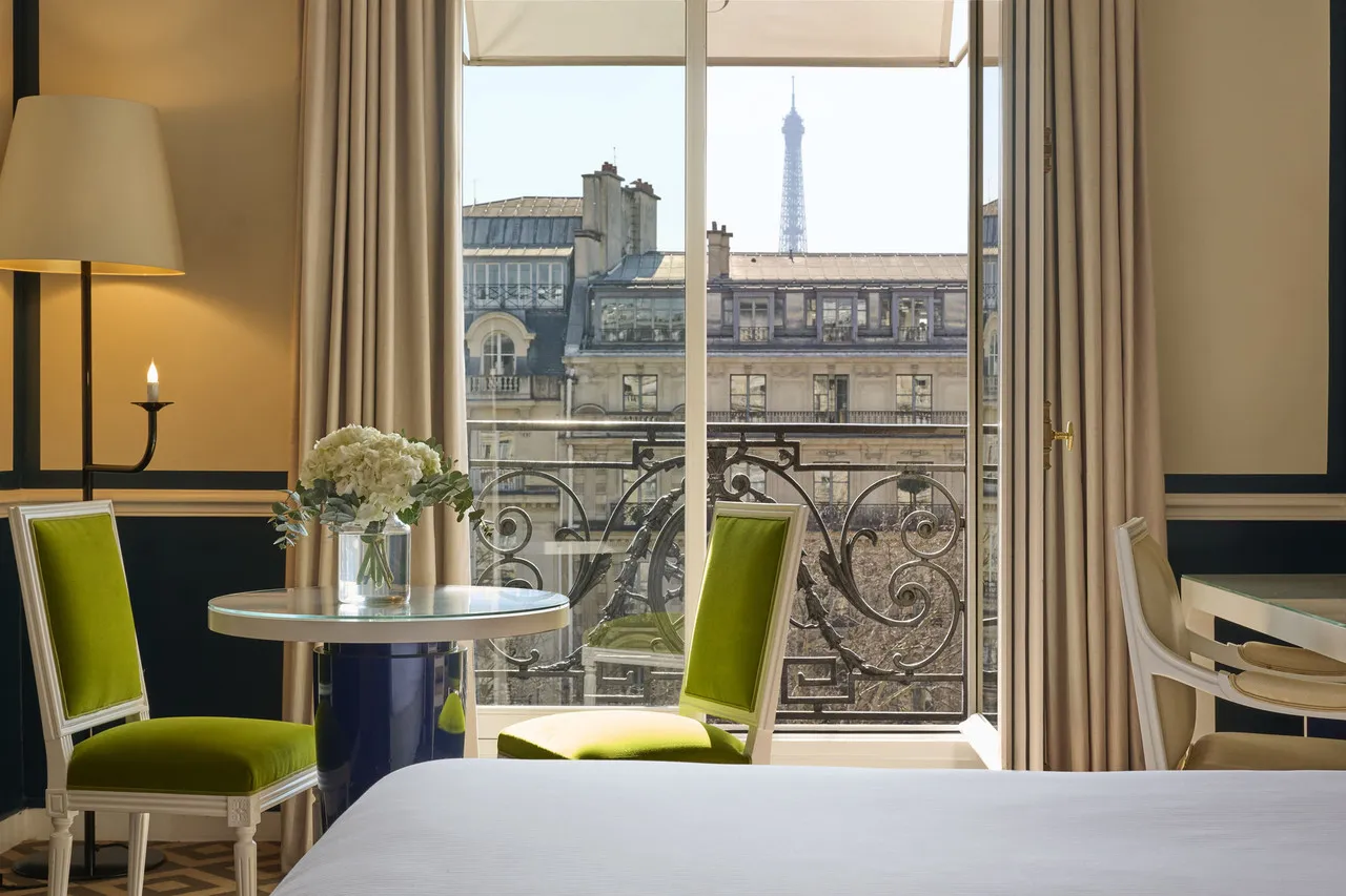 Fraser Suites Le Claridge Champs-Élysées — rooms and atmosphere