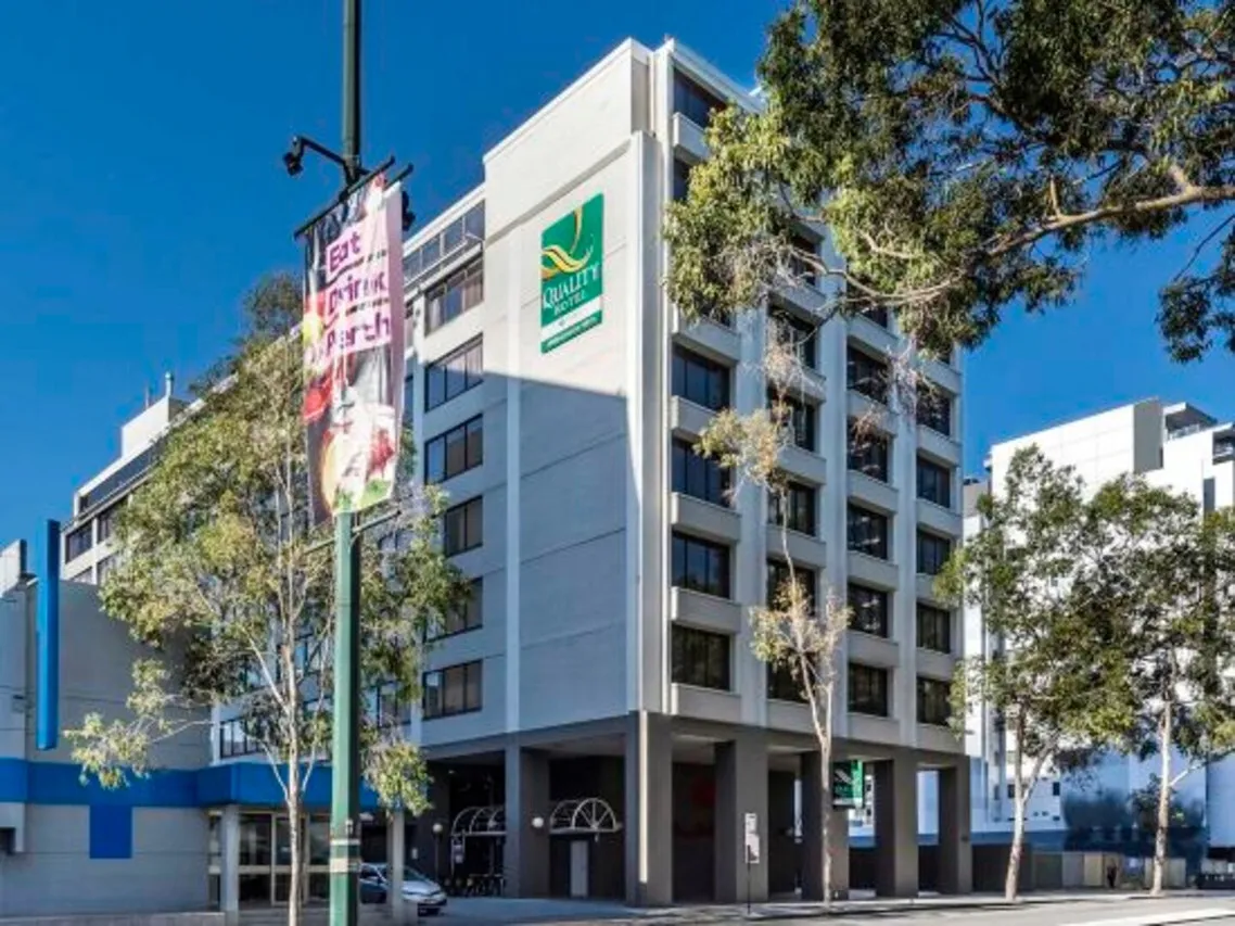 Fraser Suites Perth — rooms and atmosphere