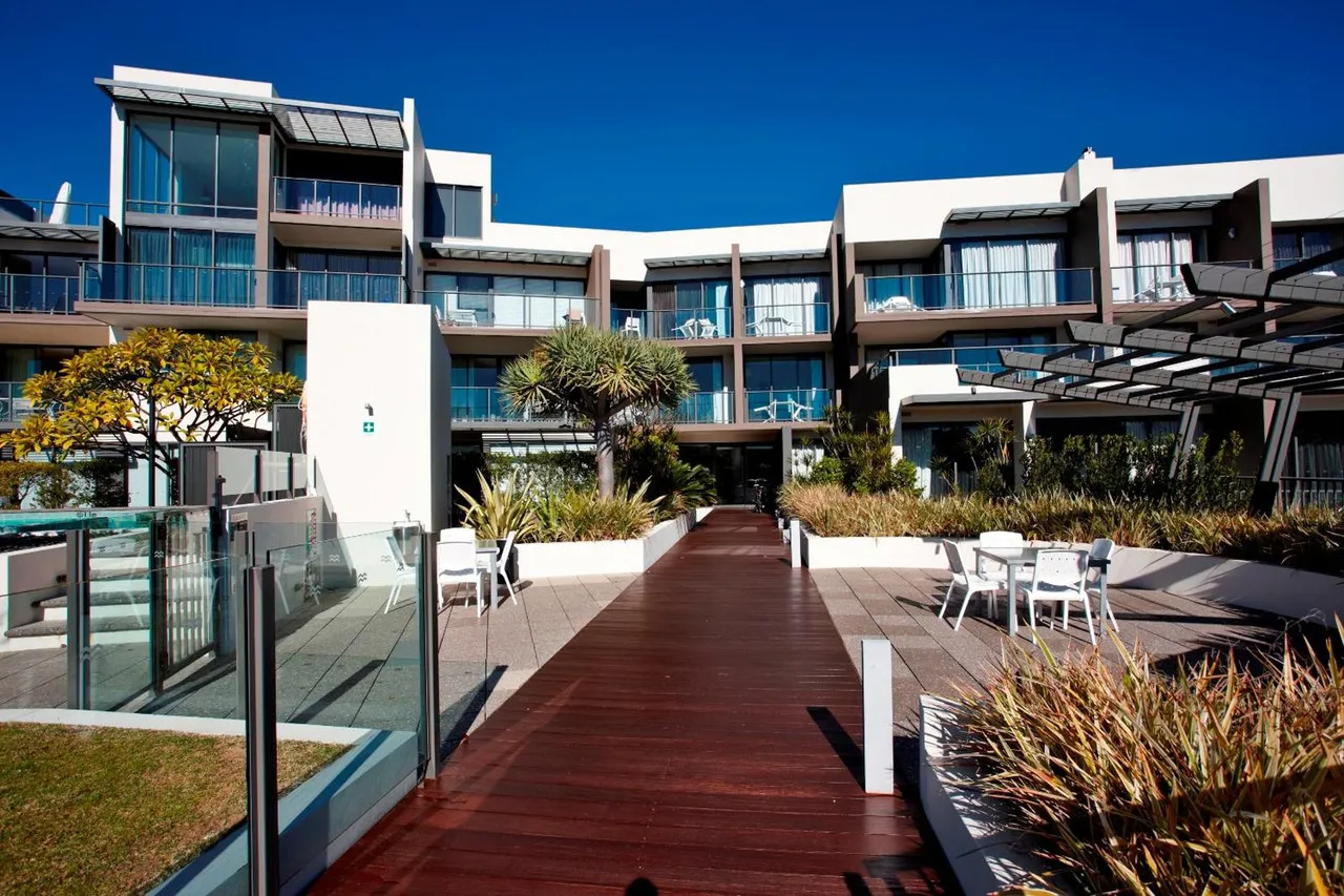Fraser Suites Perth — rooms and atmosphere