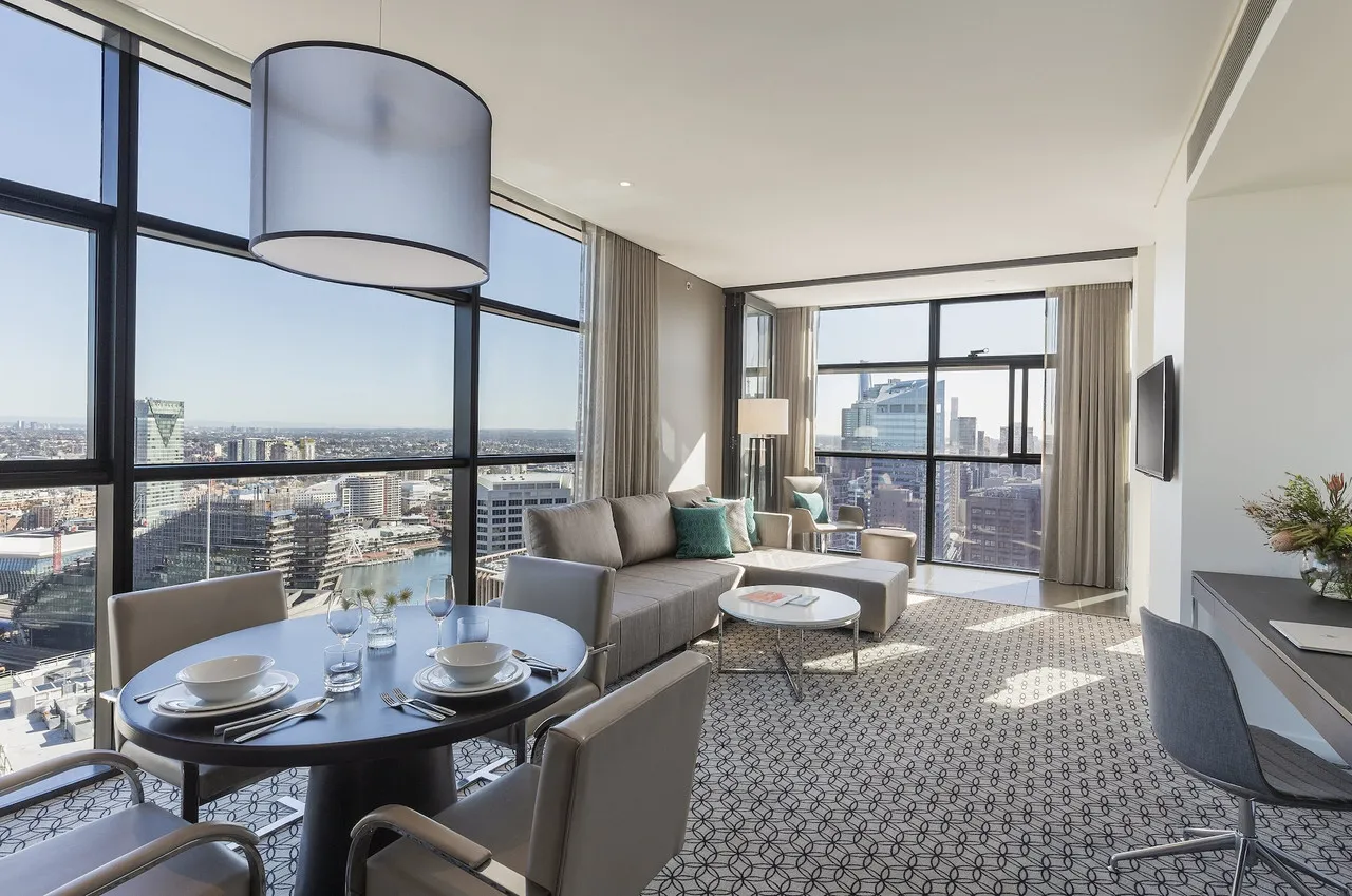 Fraser Suites Sydney — rooms and atmosphere