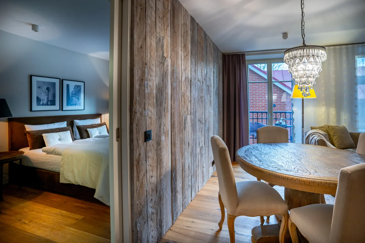 Frost Boutique Hotel — ภาพห้องพักและบรรยากาศ