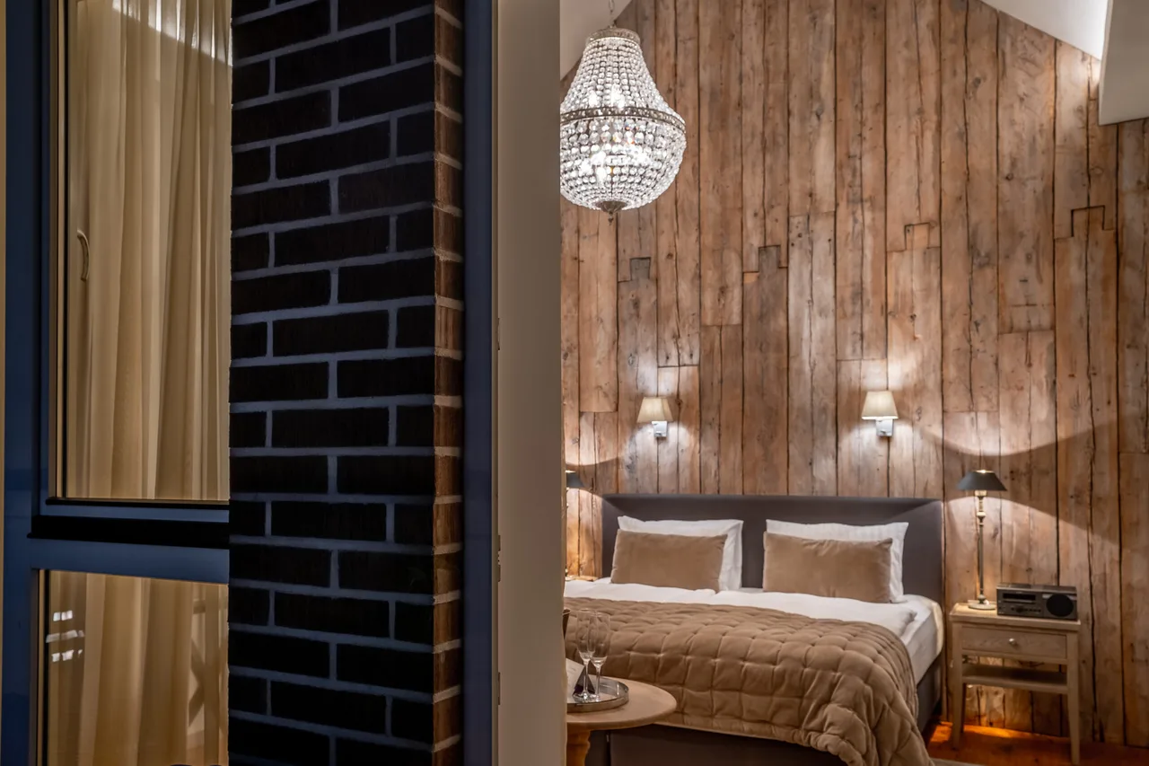 Frost Boutique Hotel — ภาพห้องพักและบรรยากาศ