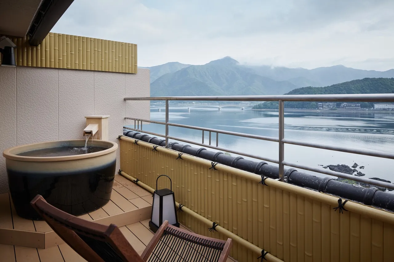 Fujikawaguchiko Onsen Konanso — rooms and atmosphere