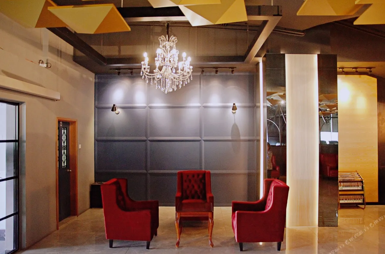 G5 Hotel and Serviced Apartment — rooms and atmosphere