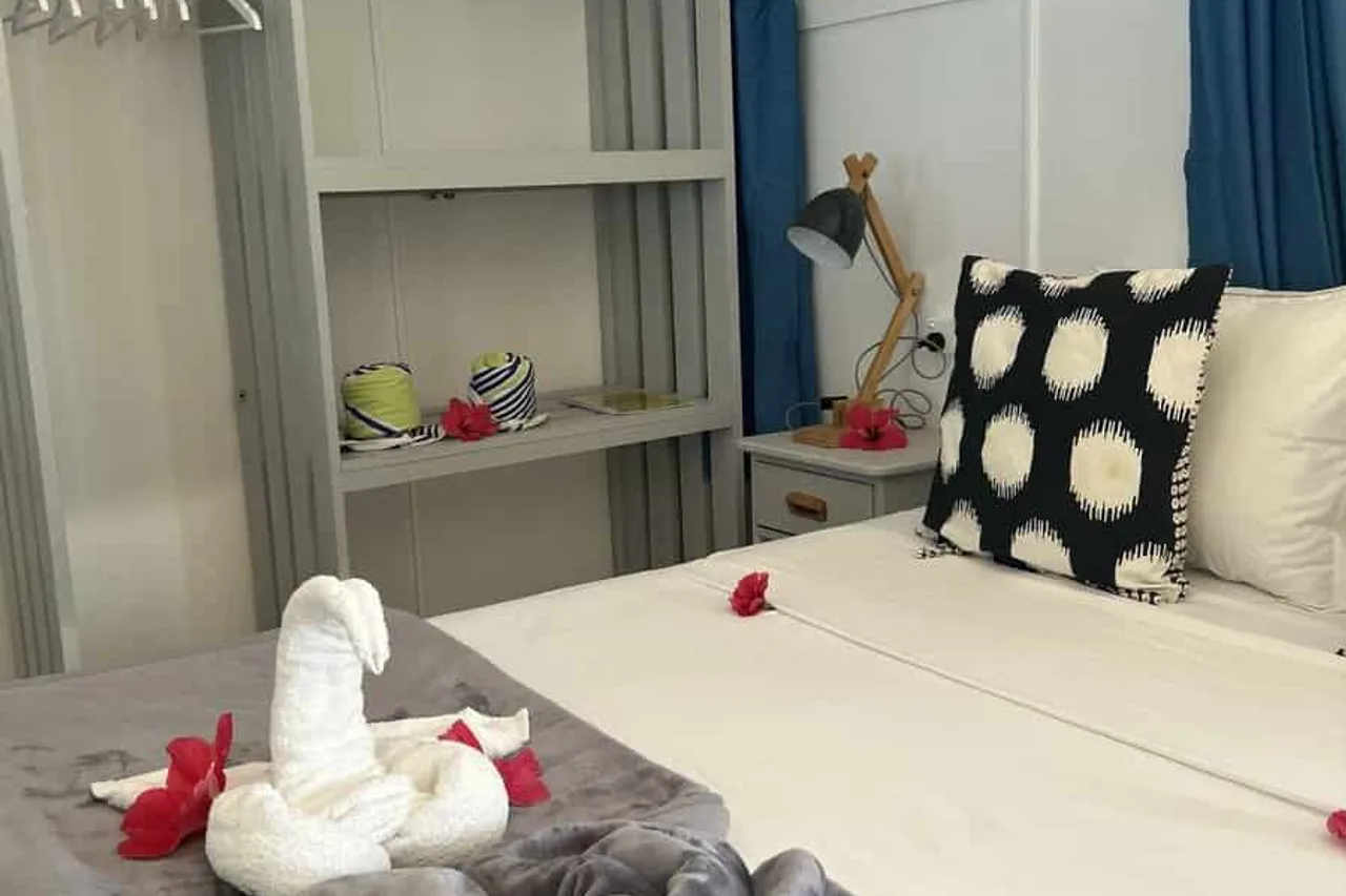 Garden Reef Bungalows — ภาพห้องพักและบรรยากาศ