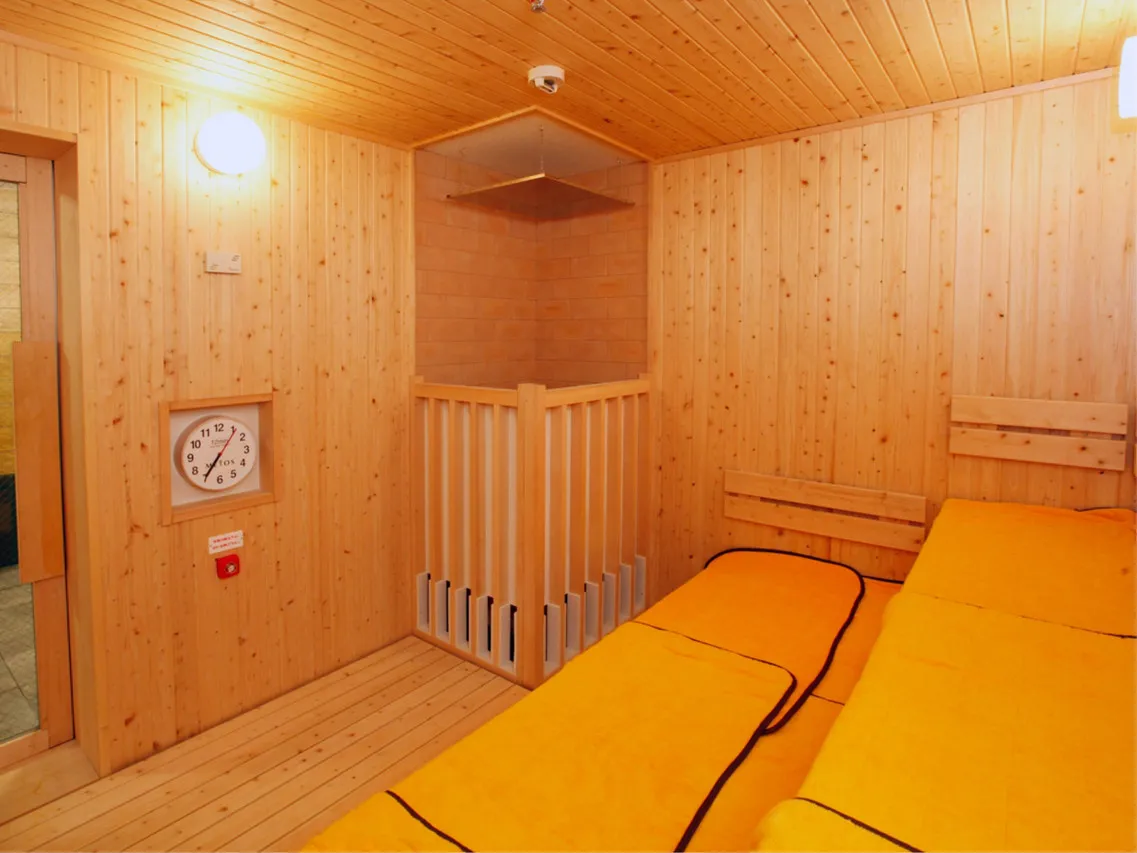 Gardens Cabin — rooms and atmosphere