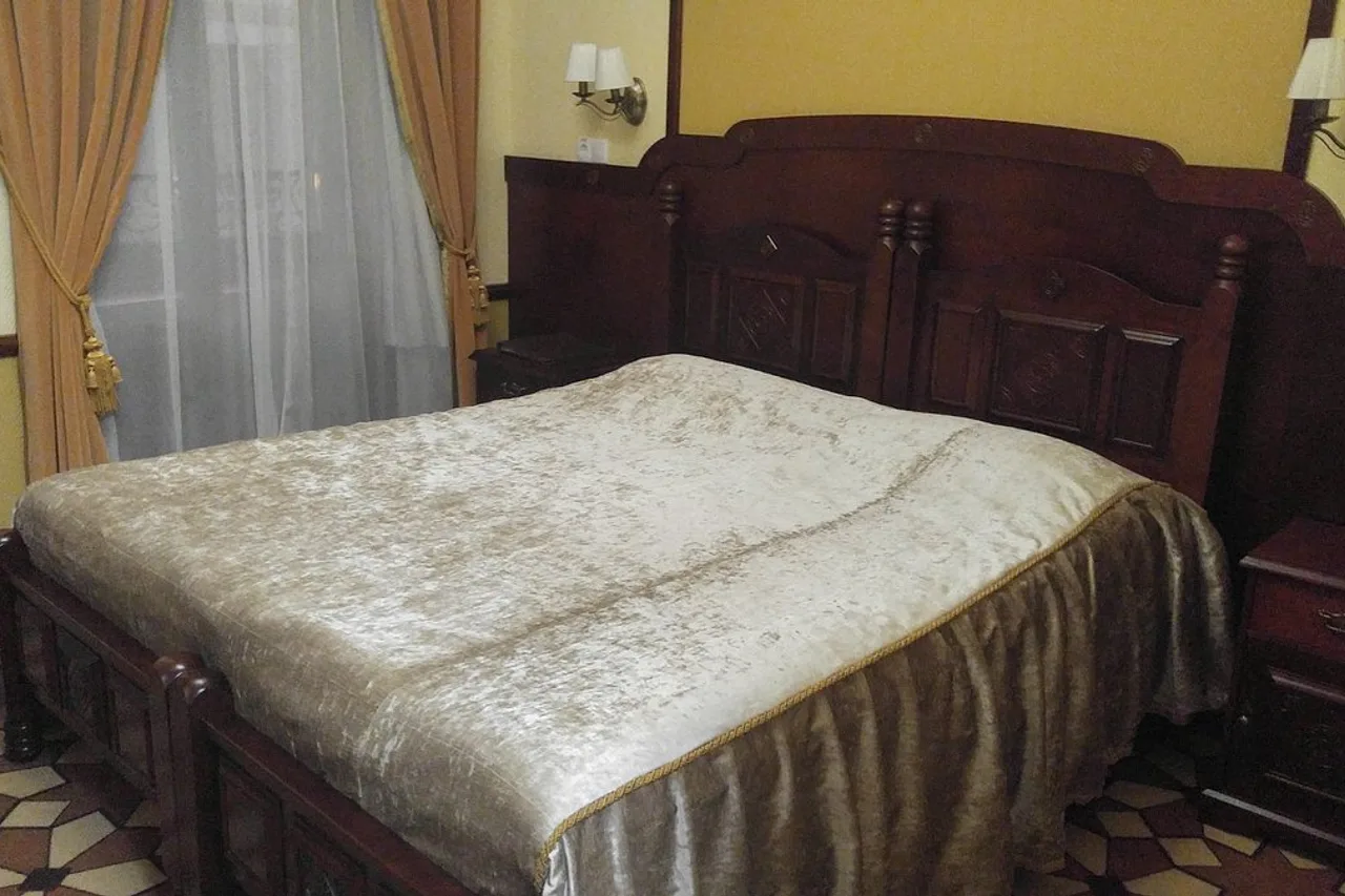 Garni Hotel — ภาพห้องพักและบรรยากาศ
