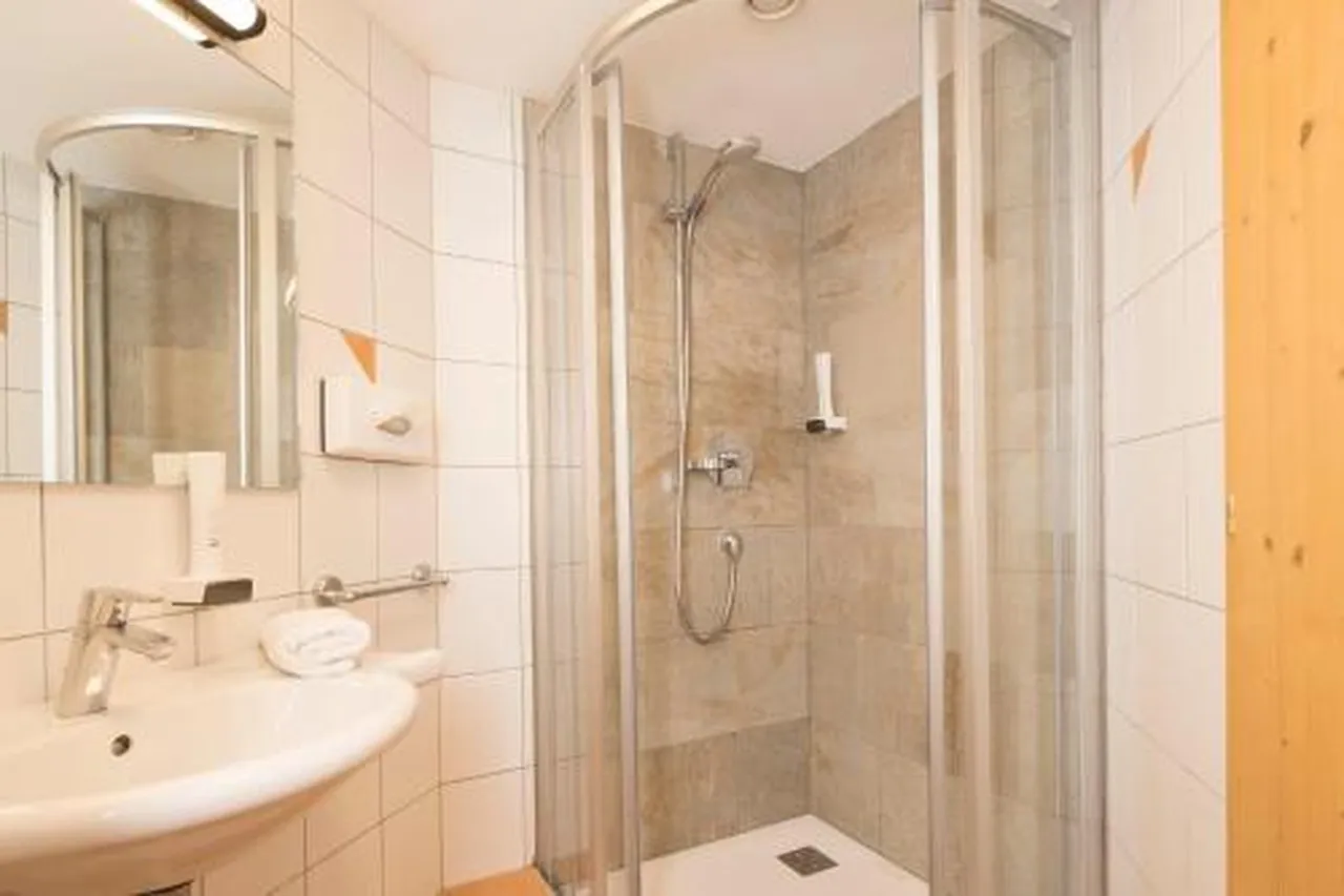 Gasthaus Jakober — rooms and atmosphere