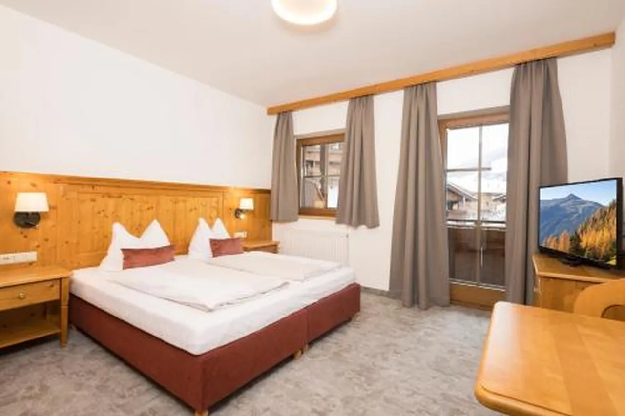 Gasthaus Jakober — rooms and atmosphere